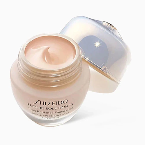 Shiseido Future Solution Lx Total Radiance Foundation SPF 15 30 ml