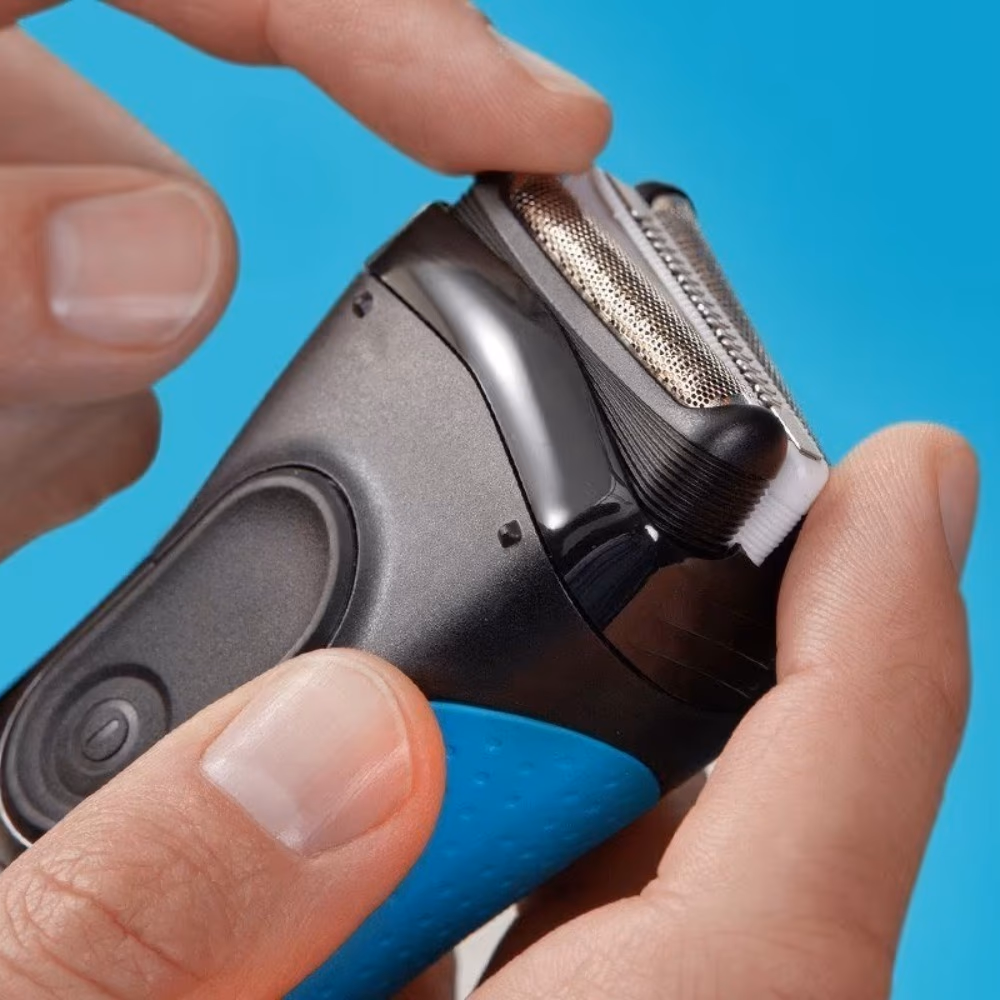 Braun Series 3 - Electric Shaver For Men 4
