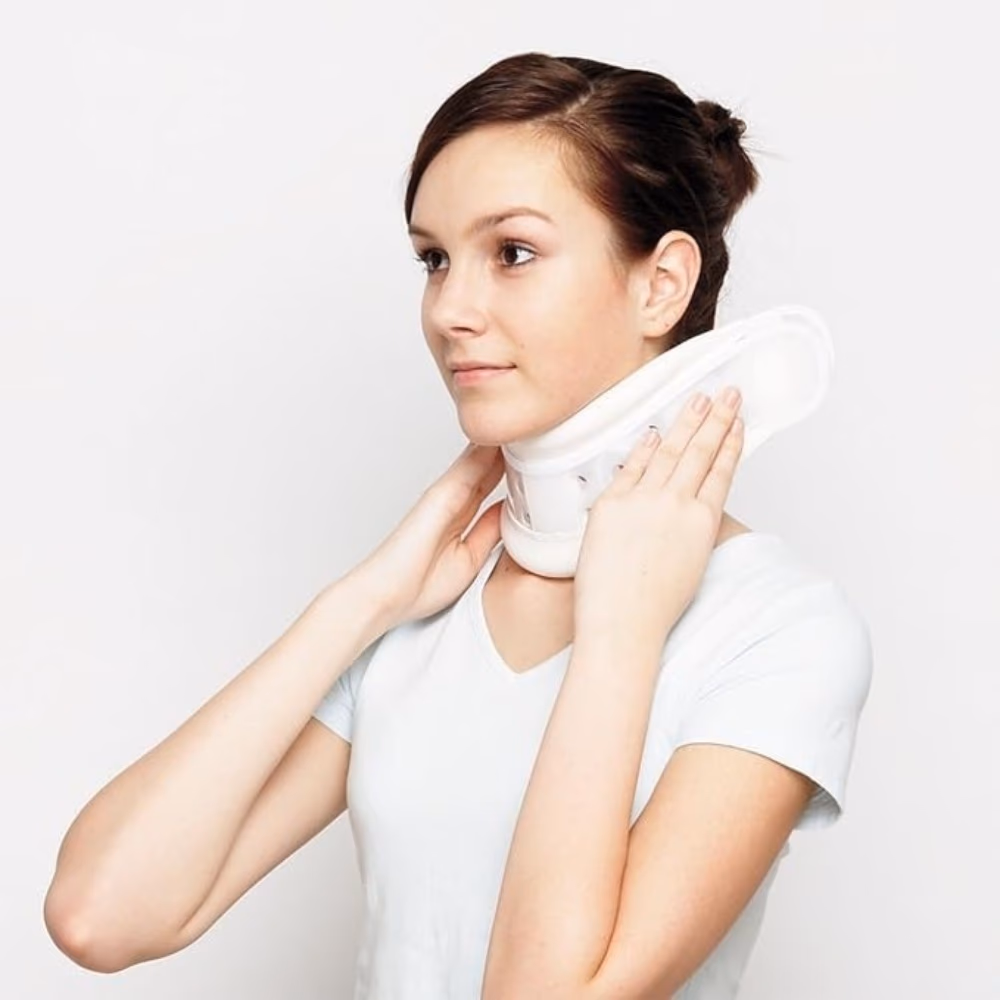 LP 905 Cervical Collar Small 2