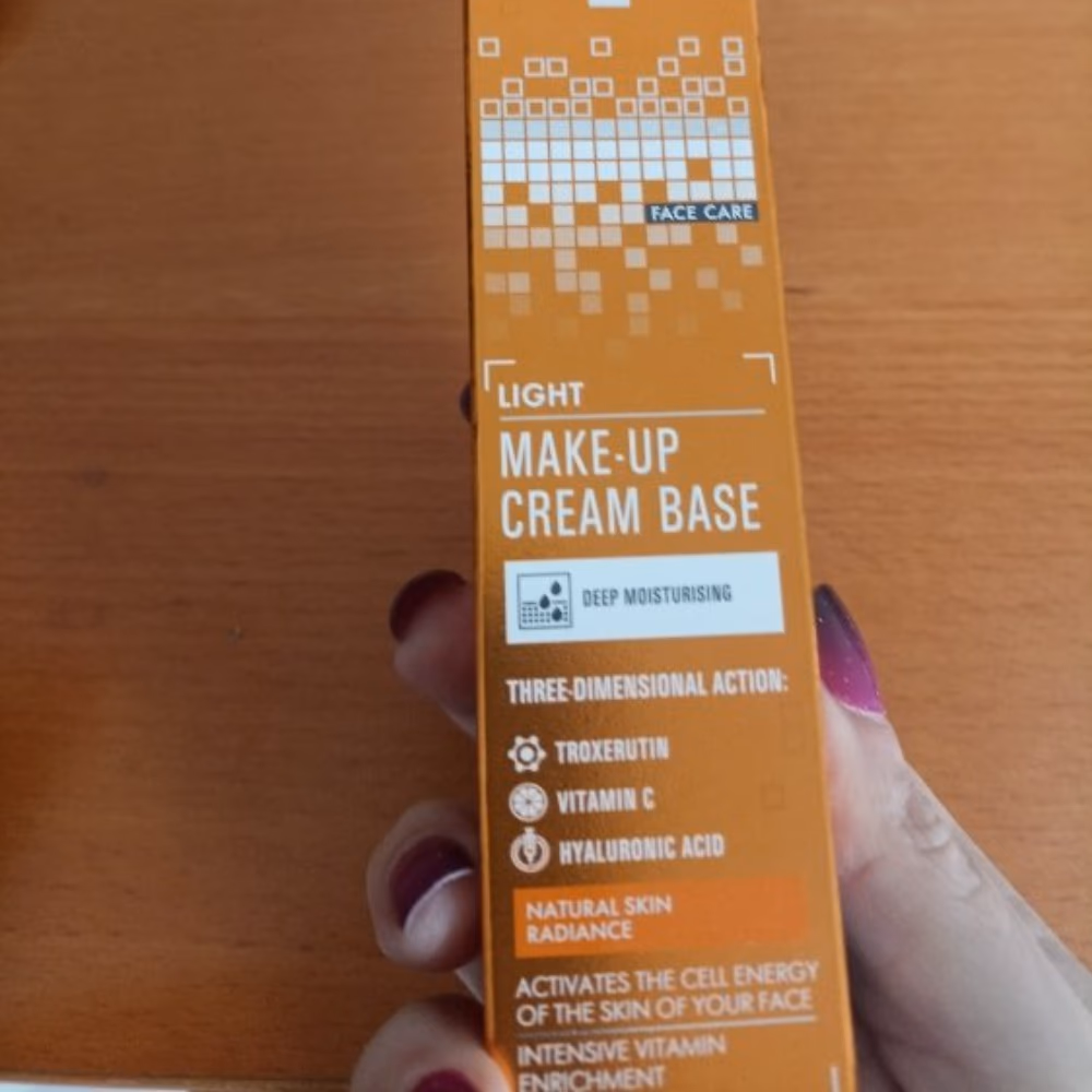 Revuele Vitanorm C + Energy Light Makeup Base Cream 50ml 4