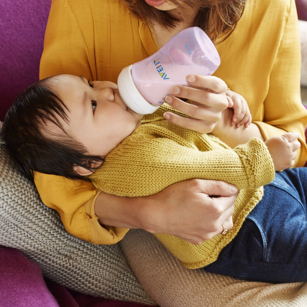 Philips Avent Natural Feeding Bottle 1m+ 260ml SCF 034,17 - Pink Color 4