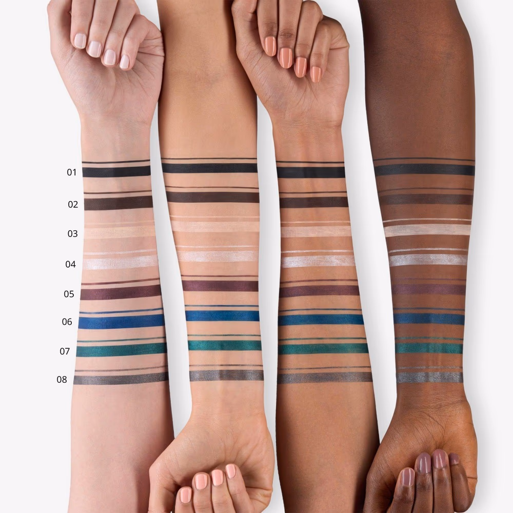 Essence 01 Stay and Play Gel Eyeliner Black Raven 2