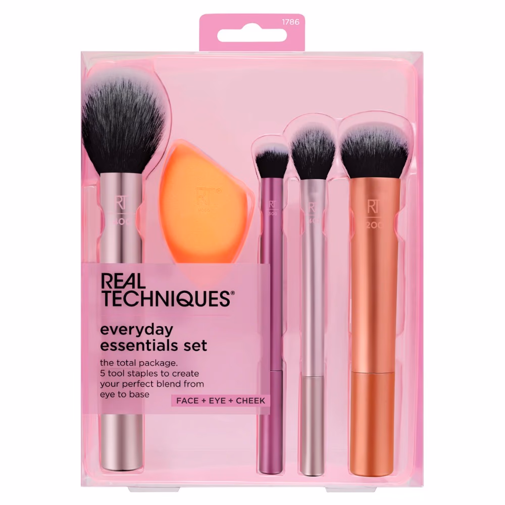 Real Techniques Everyday Essentials Brush Set  1
